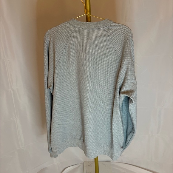 ALO Yoga Men’s Impel Waffle grey crewneck sweatshirt with pockets. Size Large - Picture 4 of 8